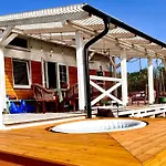 Eco Retreat For 8 People Case de vacanță Kisapati