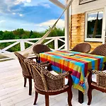 Case de vacanță Eco Retreat For 8 People Kisapati