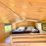 Eco Retreat For 8 People Case de vacanță