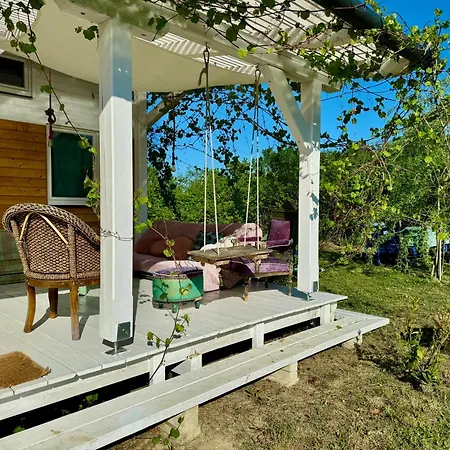 Eco Retreat For 8 People Ferienhaus *