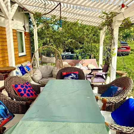 Eco Retreat For 8 People Kisapati